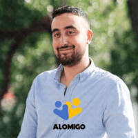 Incubé à MBS, Zinedine Hellaili (MBS 2019) revalorise les relations sociales en entreprise avec sa startup Alomigo