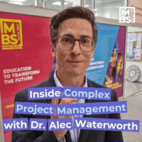 Plongez dans le monde de la gestion de projets complexes avec Dr. Alec Waterworth
